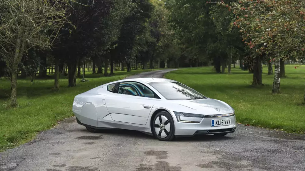 Редкий Volkswagen XL1 на аукционе в Великобритании