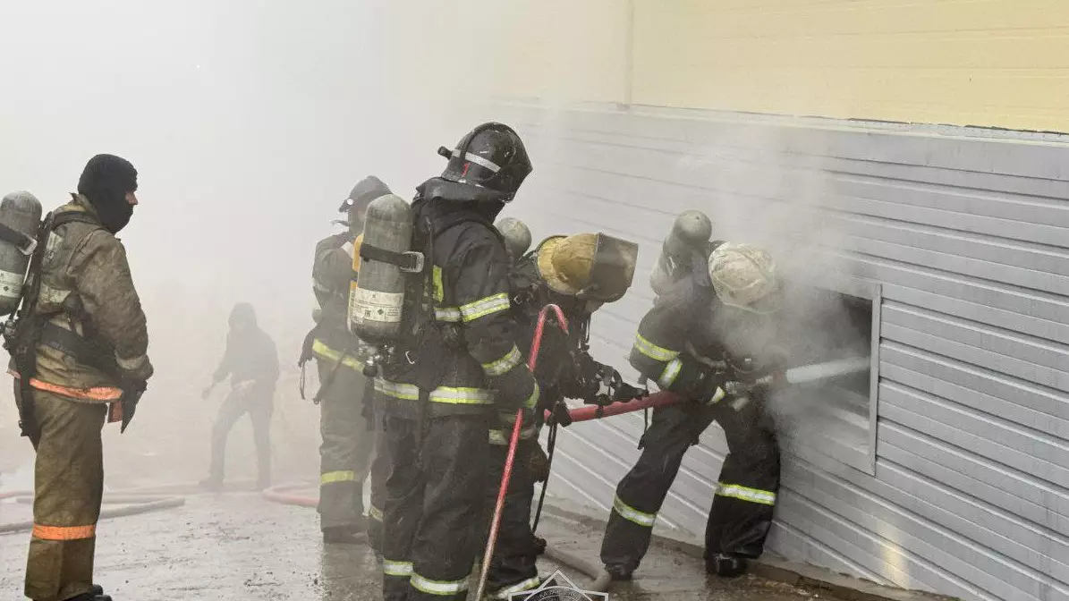 Шымкентте өрт кезінде 11 адам эвакуацияланды