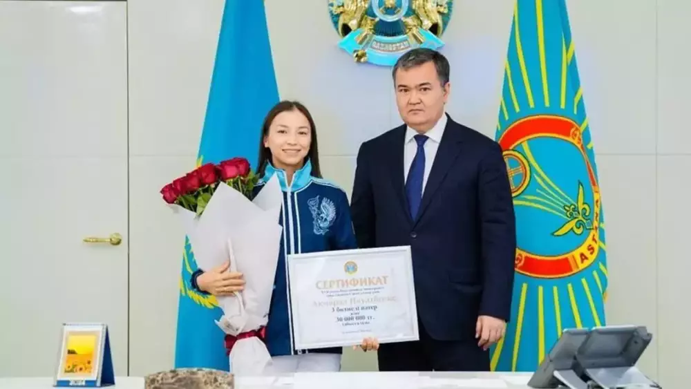 Паралимпиада чемпионы Ақмарал Науатбек әкімдік берген пәтердің кілтін әлі алмағанын айтты