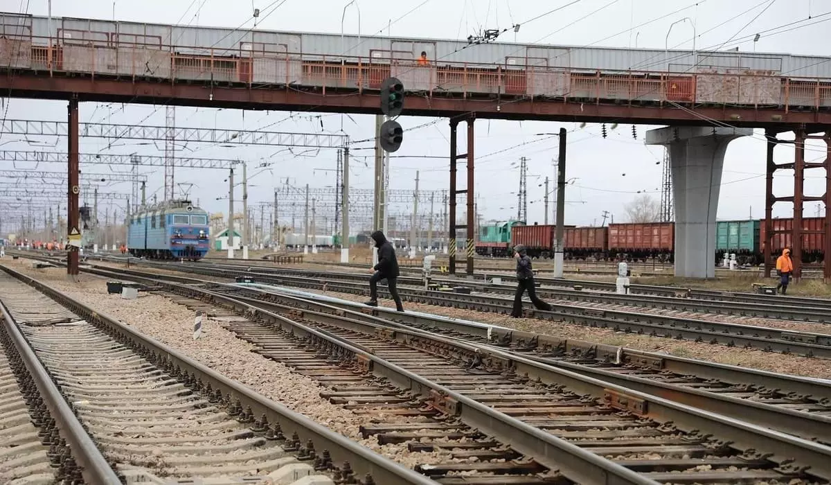 Поезд сбил женщину в Усть-Каменогорске