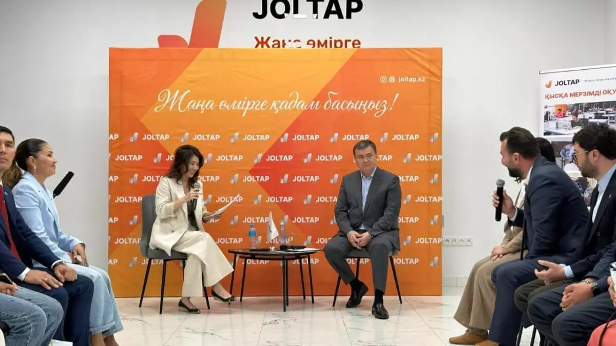 JOLTAP: 5 мыңнан аса астаналық жұмыс тауып, бизнес бастады