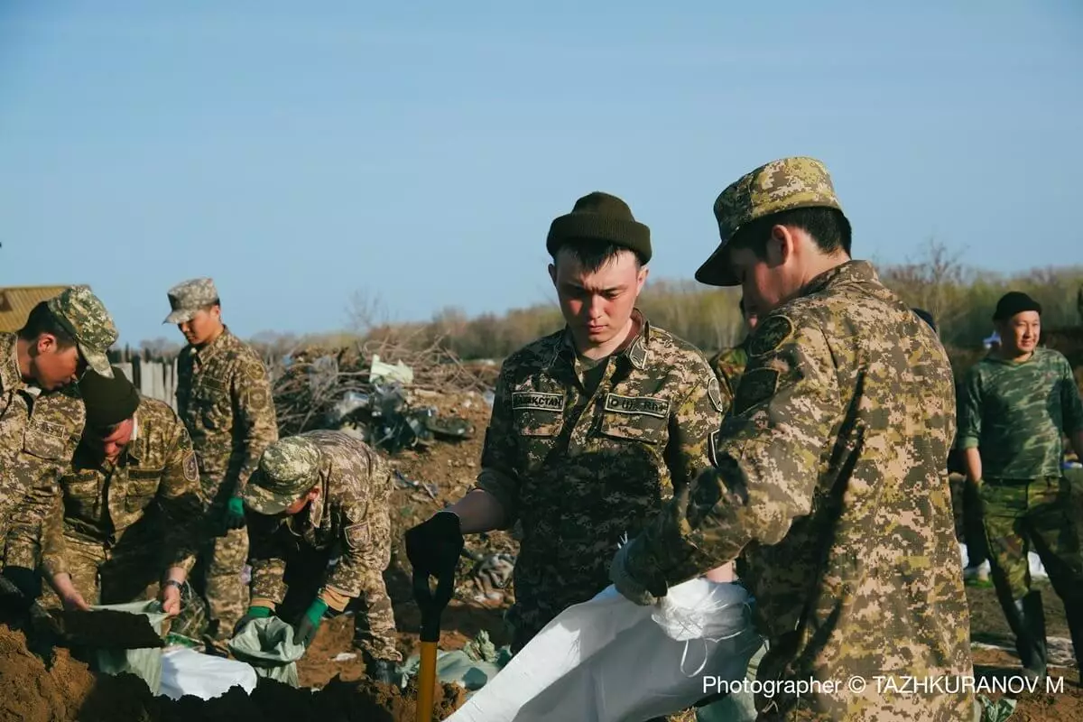 Сроки выдачи военных билетов сократят в Казахстане