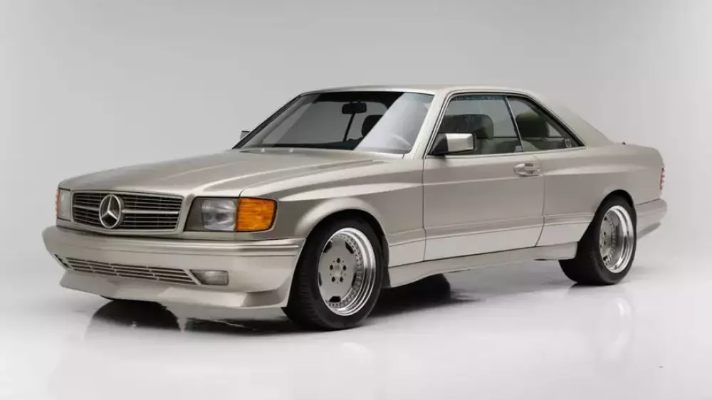 Уникальный Mercedes-Benz 560 SEC продан за $560 тысяч