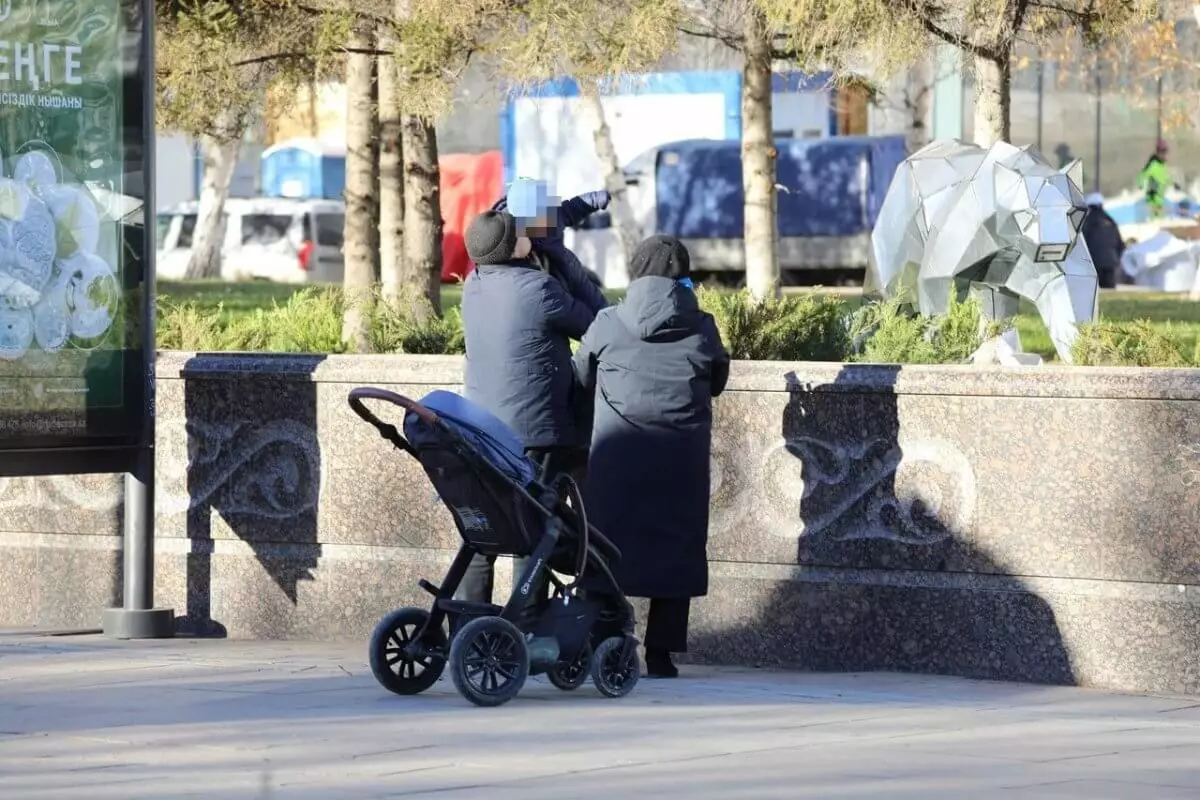 Қазақстанда жетім балаларды қабылдайтын кәсіби отбасы институты енгізіледі