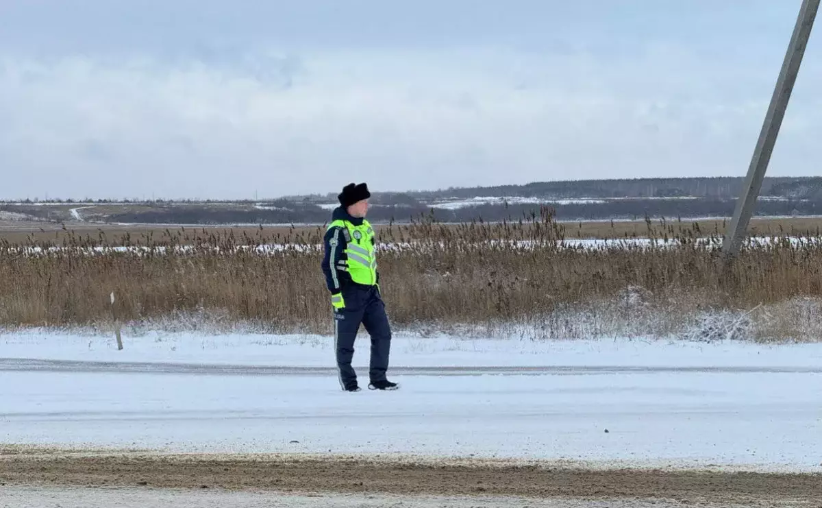 СҚО-да жолды қалың қар басып, полиция көмегіне жүгінгендер көбейген