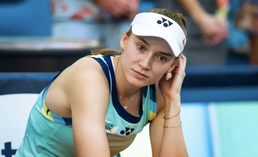 Рыбакина WTA қорытынды турнирінде әлемнің бірінші ракеткасын жеңді