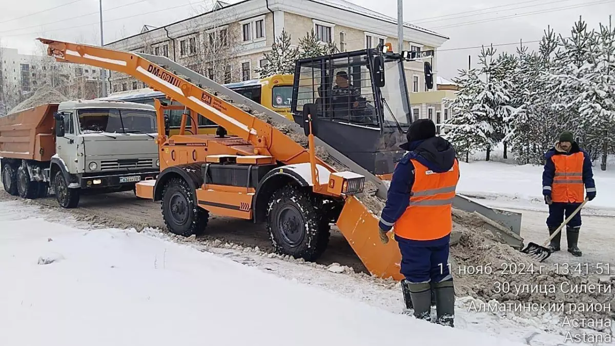 Астанада қар тазалауға 1,3 мыңнан астам техника шықты