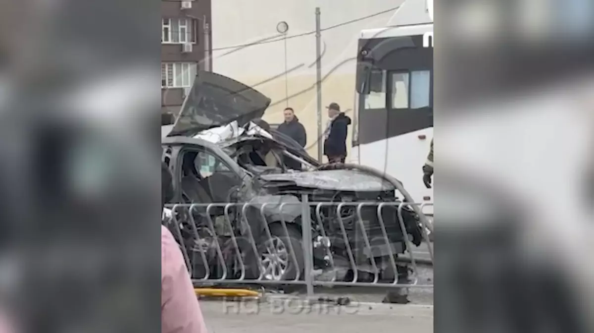 Взрыв автомобиля в центре Севастополя: водитель погиб