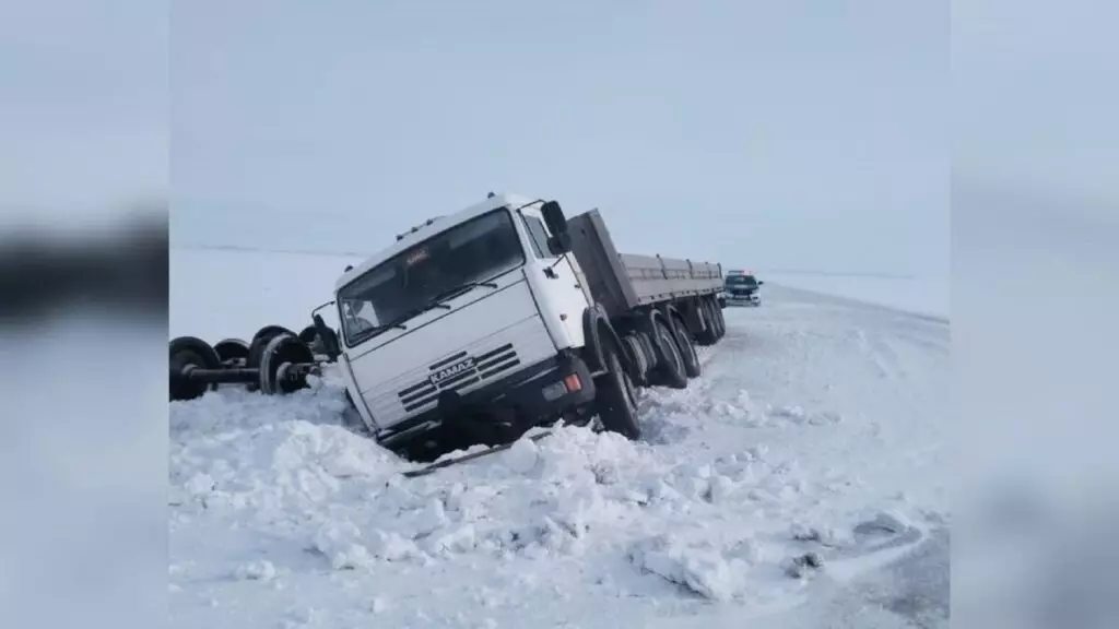 Две тысячи казахстанцев погибли в ДТП в этом году