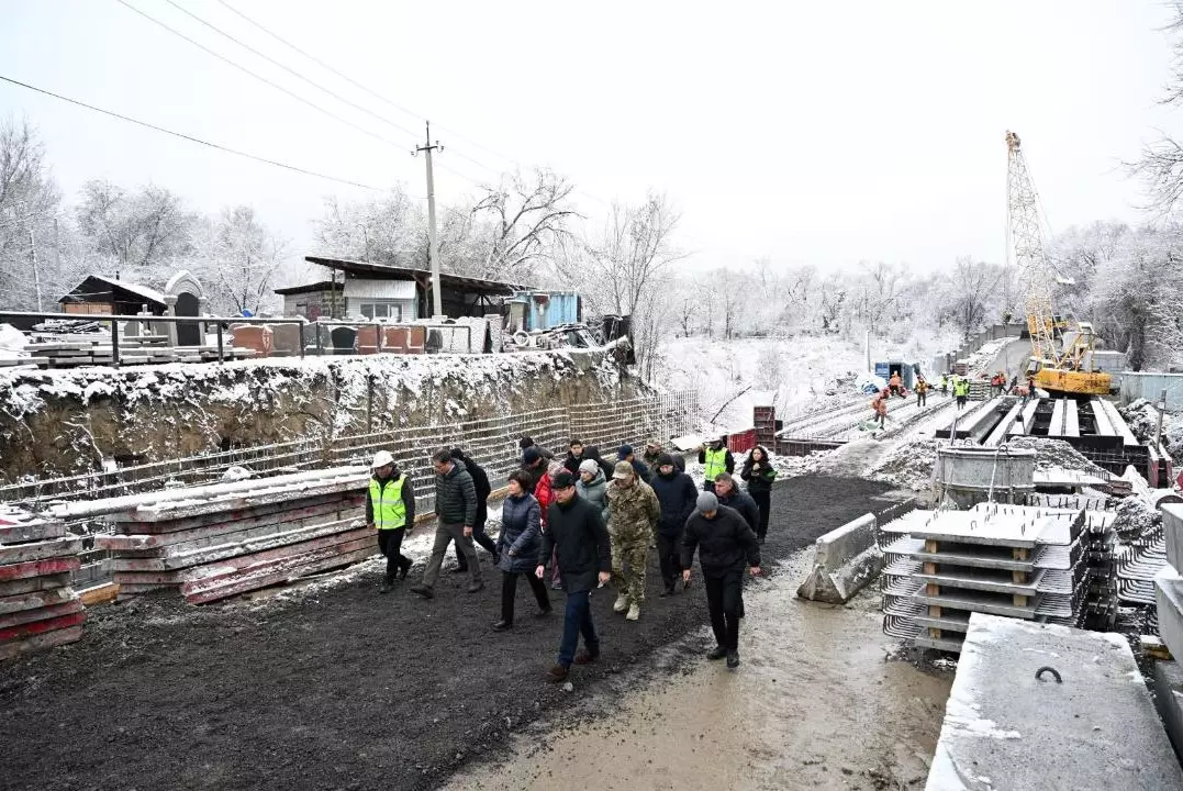 В Алматы скоро обещают открыть новый мост через реку Есентай