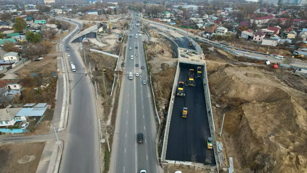 Новая развязка в Алматы. Открытие тоннелей уже в выходные