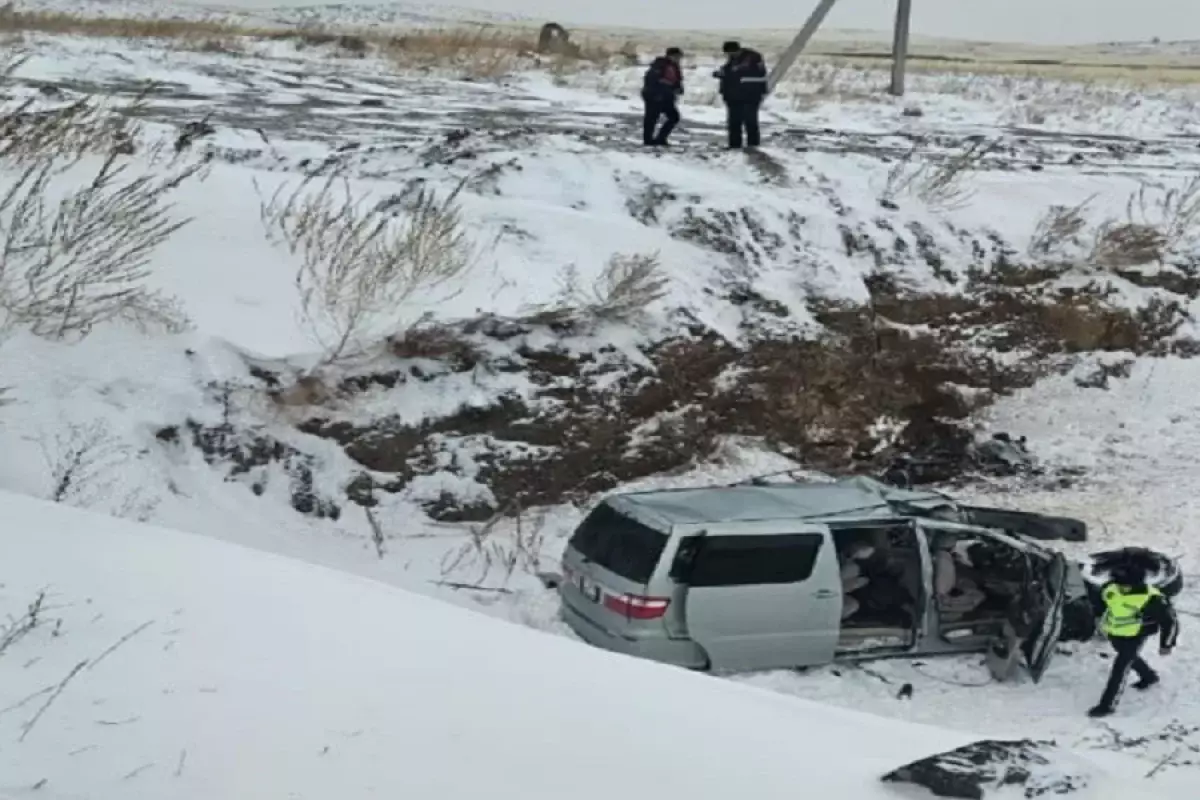 7 человек погибли в ДТП на трассе в Карагандинской области – выжил только подросток