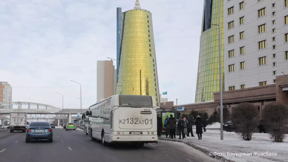 На 8 маршрутах в столице добавили дополнительные автобусы