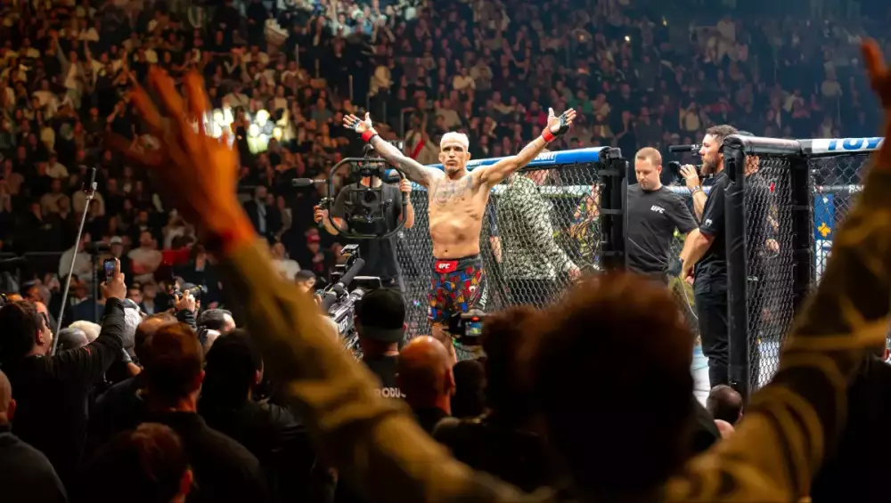 Чарльз Оливейра UFC-де Майкл Чандлерді төрешілер шешімімен жеңді