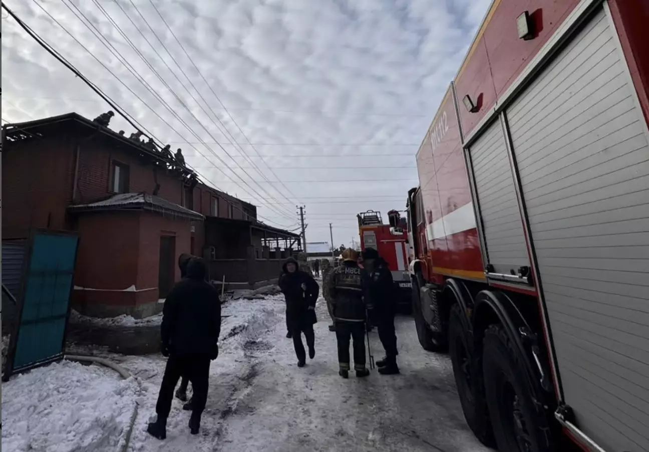 Четверо детей погибли при пожаре в частном доме в Астане