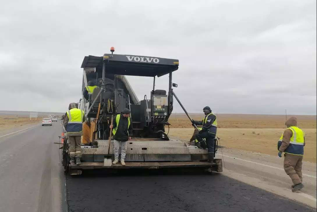 Цифровой тенге внедряют для оплаты ремонта автодорог