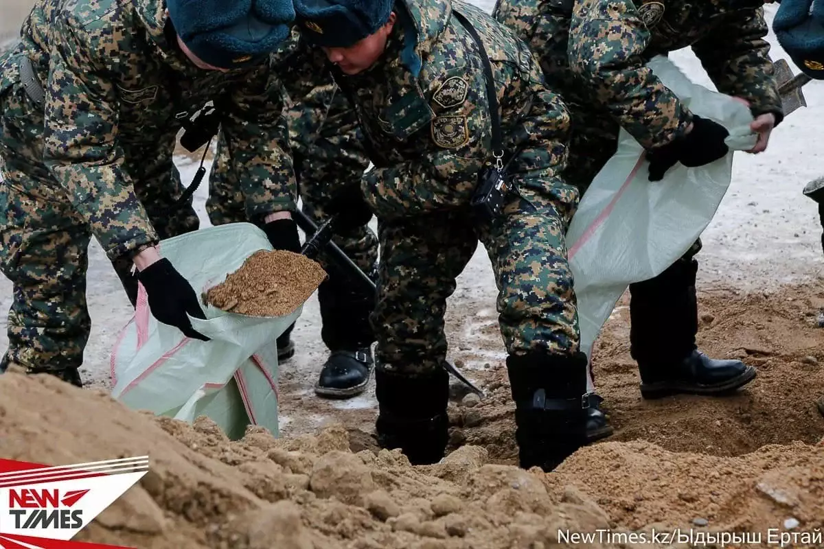 Минобороны оставило без выплат уволенного из-за увечий военного хирурга в Астане