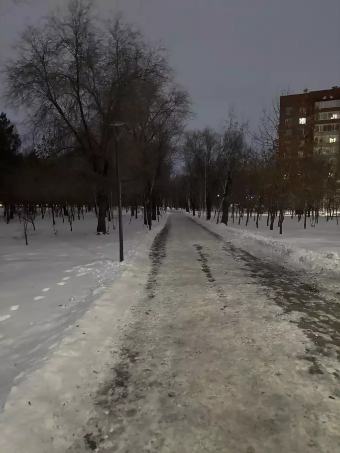 Теперь в костанайском парке Победы светло в любое время суток