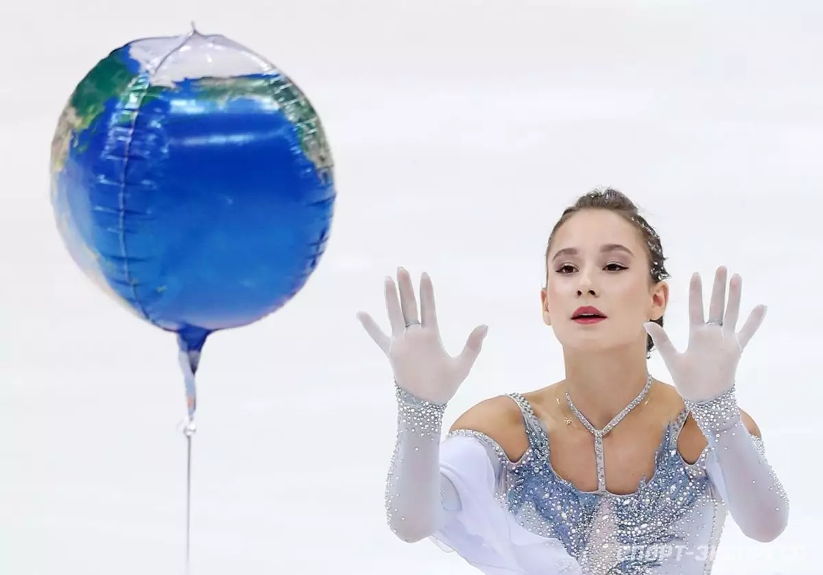 Акатьева стала первой в короткой программе на «Гран-при России» в Санкт-Петербурге