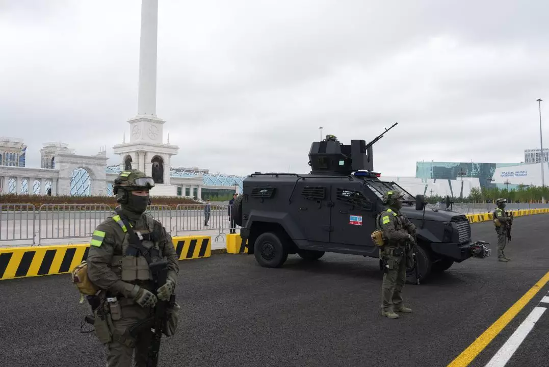 В Астане перекроют дороги и поднимут в небо военные самолеты