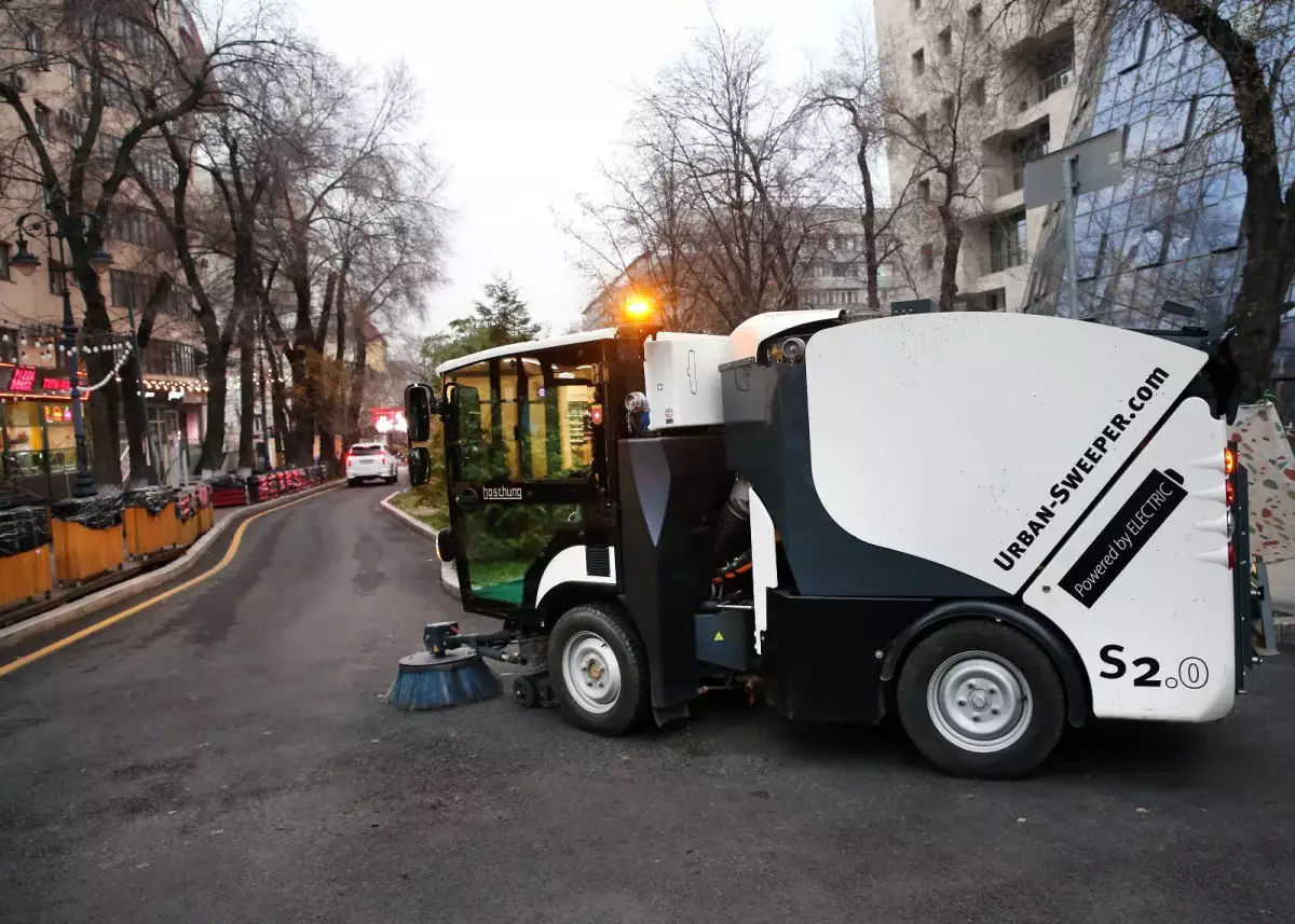 Алматыда қыс қарсаңында ауқымды тазарту жұмыстары жүргізіледі