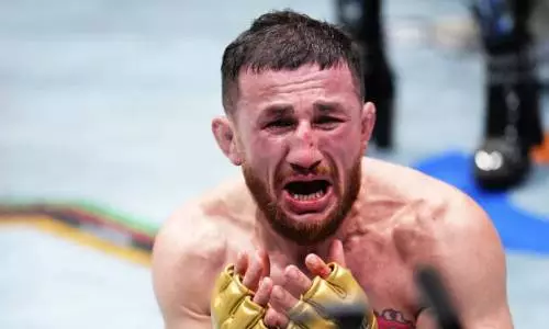 «Замкнулся в себе». Чемпион UFC боится экс-соперника казахстанцев