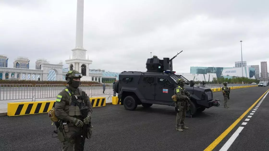 Жителей Астаны предупредили о перекрытии улиц и появлении в небе военных самолетов из-за заседания ОДКБ