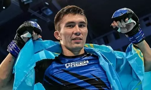 Казахстанского бойца раскритиковали за дерзкое обращение к президенту UFC