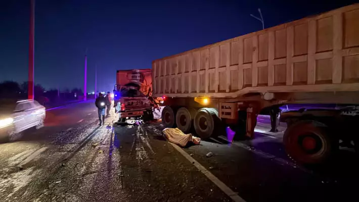 Человек погиб в ДТП с участием двух грузовиков в Ташкенте