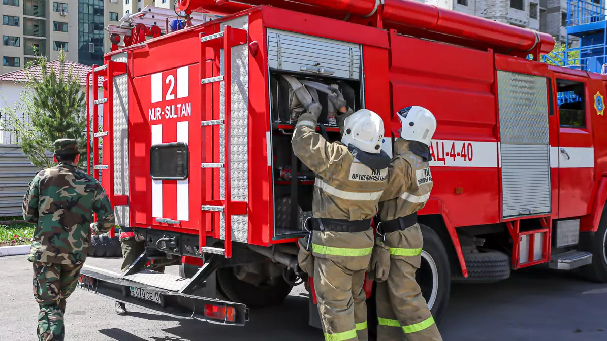 Қарағанды облысының өрт сөндірушілері әйел адамды құтқарды