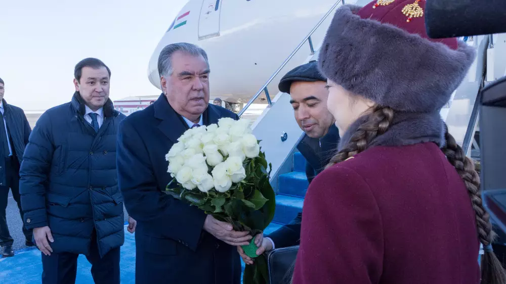 Президент Таджикистана в Астане на саммите ОДКБ