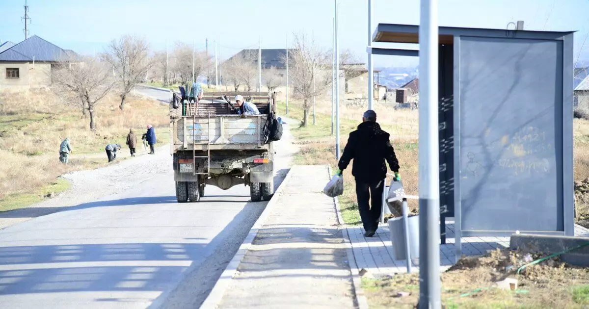 Экологическая акция "Таза бейсенбі" партии AMANAT проходит во всех регионах страны