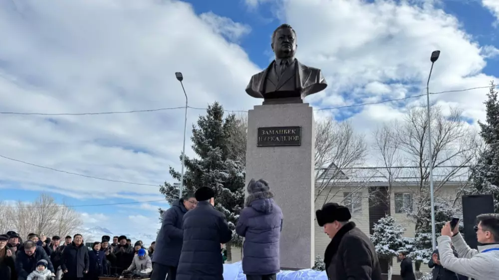 Памятник Заманбеку Нуркадилову открыт в Кегене