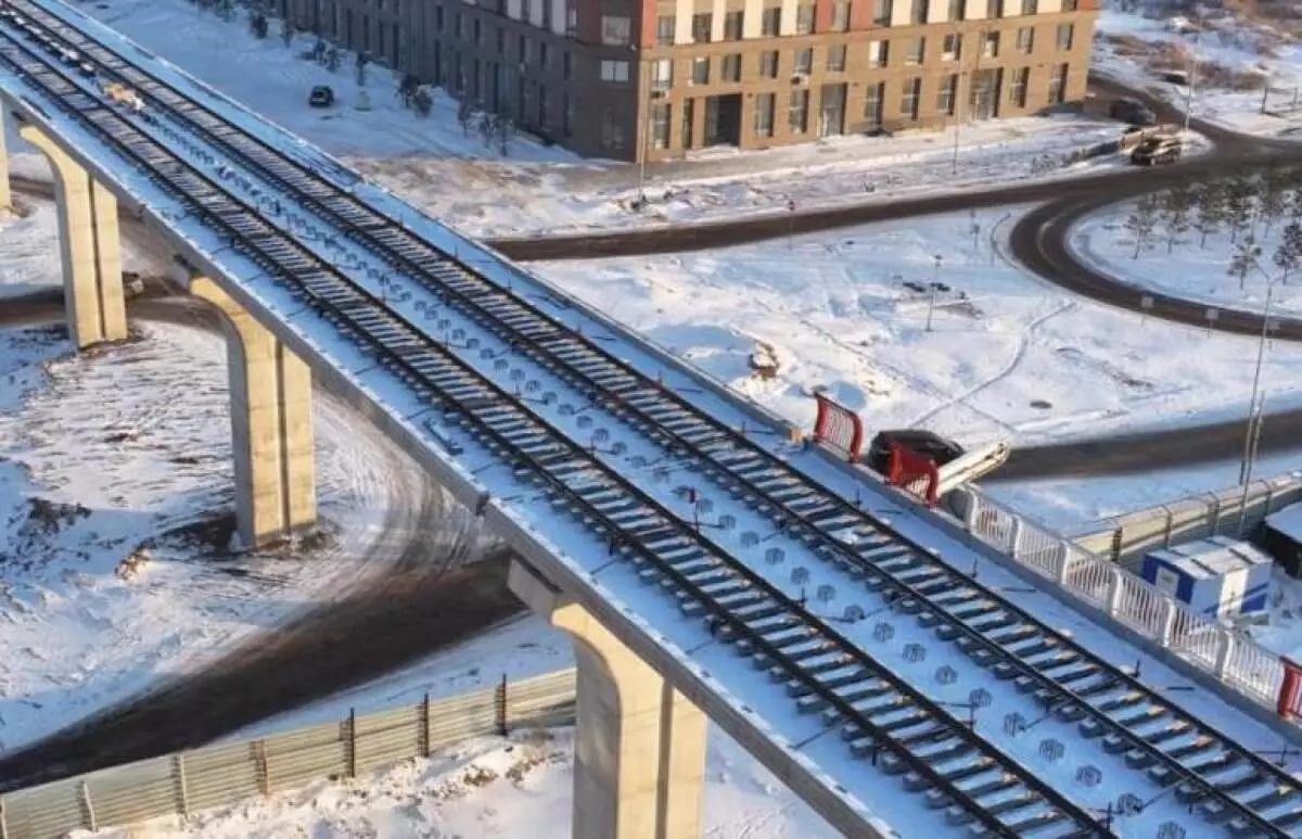 Первые полкилометра рельсов проложили на LRT в Астане