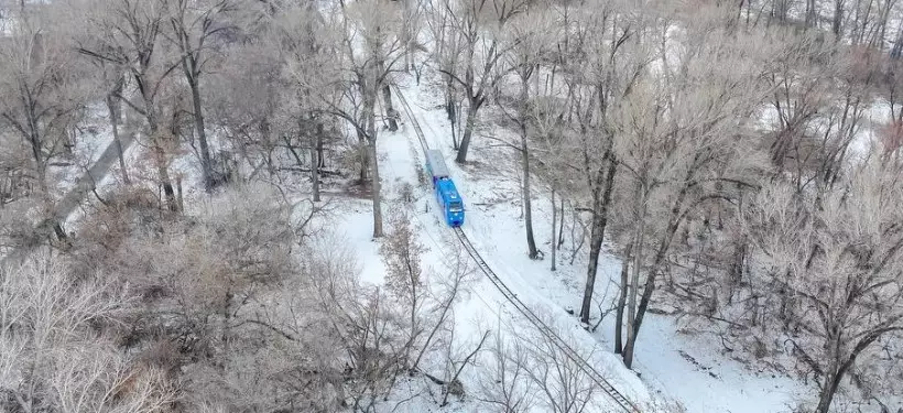 В Семее торжественно запустили детскую железную дорогу, а вопросы ее эксплуатации остались открытыми