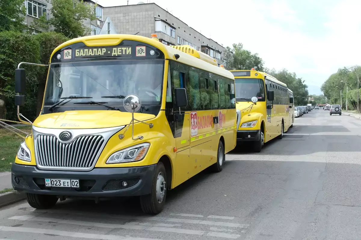 Алматыда келер жылы тағы 100 мектеп автобусын сатып алуға қаржы бөлінеді