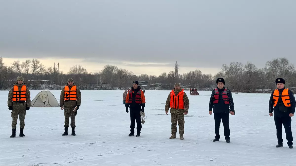 В ВКО состоялся очередной рейд по безопасности на льду