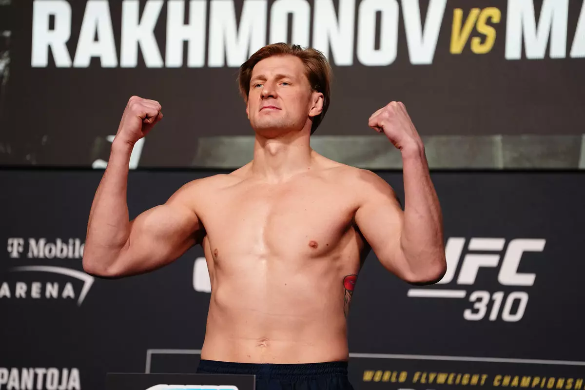 Александр Волков — Сирил Ган: смотреть бой UFC 310 в прямом эфире