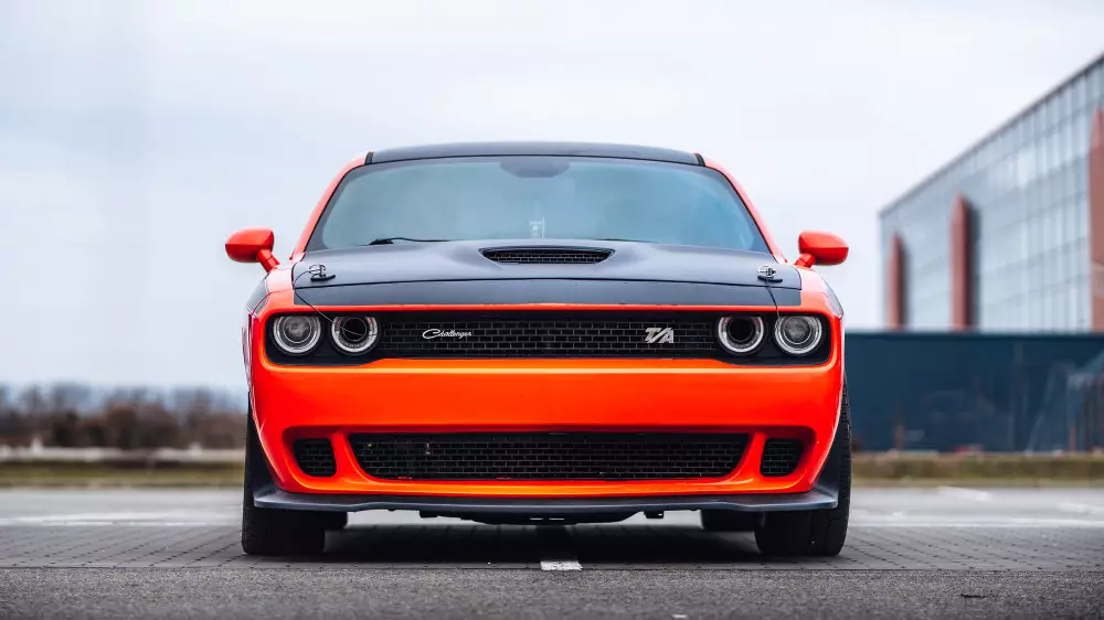 Тысячи Dodge с V8 нашли на складах США