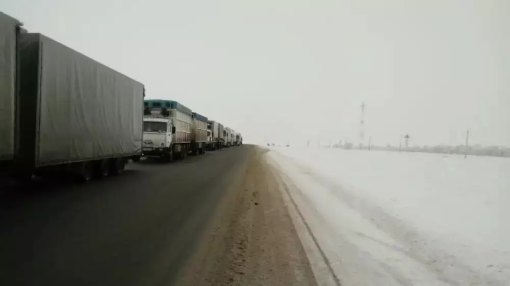 Сотни грузовиков застряли на границе Казахстана и России13.12.2024 12:00 - новости на Lada.kz