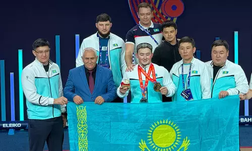 Казахстан вошел в тройку лидеров чемпионата мира по тяжелой атлетике