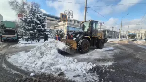 Тәулігіне 22 см қар: Алматы коммуналдық қызметтері көп жауған қарды тазалауда