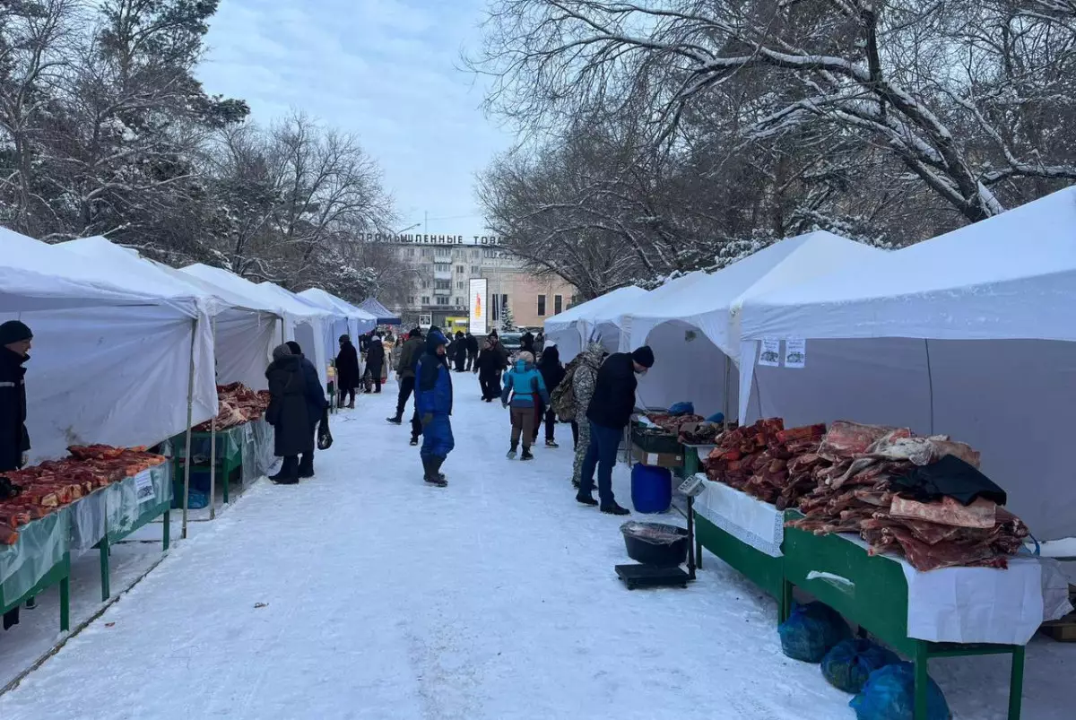 Продажу продуктов из стабилизационных фондов начали в Казахстане