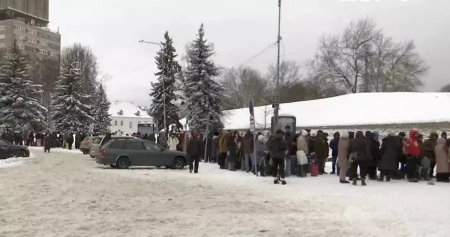 Сотни россиян попали в «холодный ад» в Нарве20.12.2024 11:00 - новости на Lada.kz