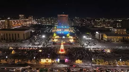 Шымкентте жаңа жылдық шыршадағы өрт санаулы минутта сөндірілді