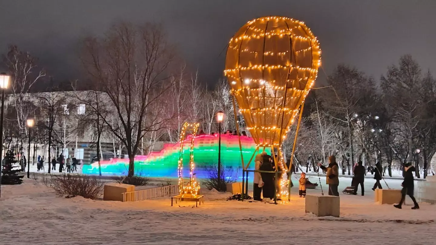 В Костанае дети пострадали, катаясь с горки