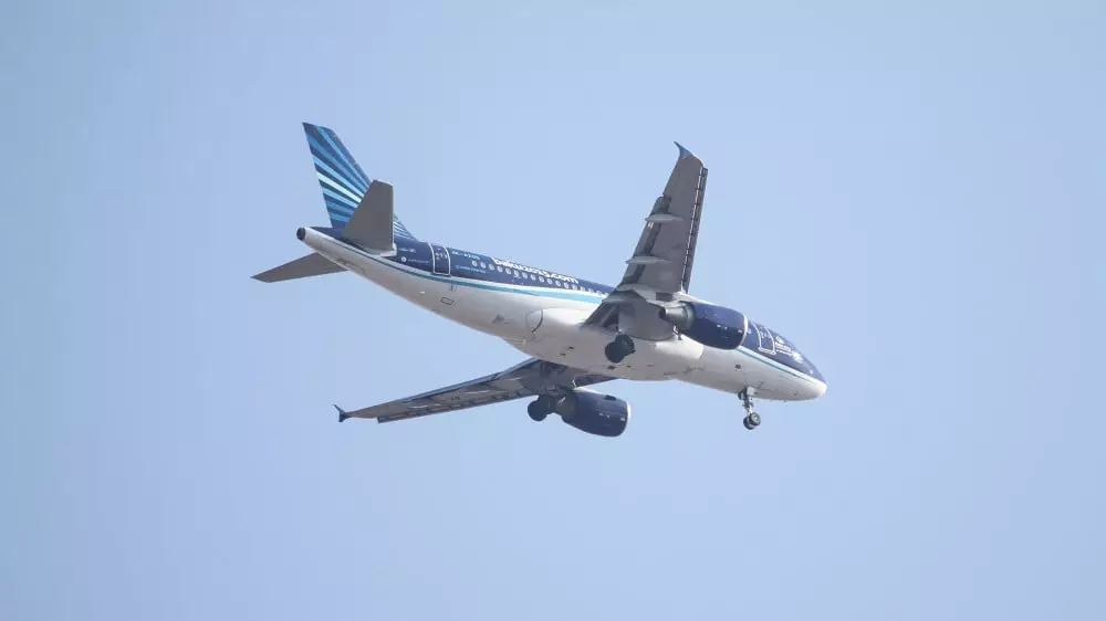 Самолет упал близ Актау: Azerbaijan Airlines прокомментировали ЧП