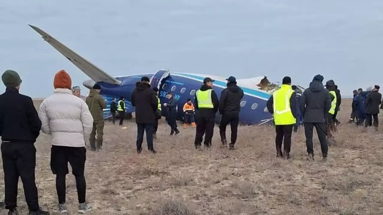 На борту разбившегося близ Актау самолета были граждане Казахстана – СМИ