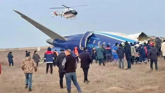 Ильхам Әлиев Ресейдегі саммитке қатыспай, Бакуге оралады