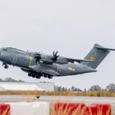 Более 100 боевых машин и авиационной техники принято на вооружение в Вооруженных силах в текущем году